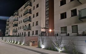 Apartament z tarasem i ogrodem blisko centrum